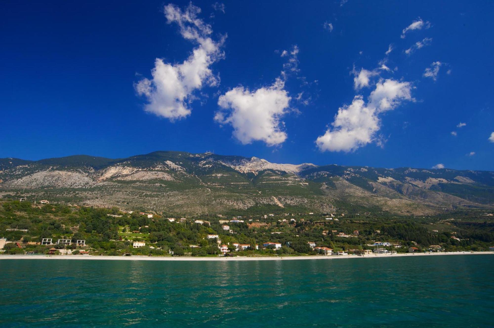 Eleftheria Apartments Vlachata Exteriér fotografie